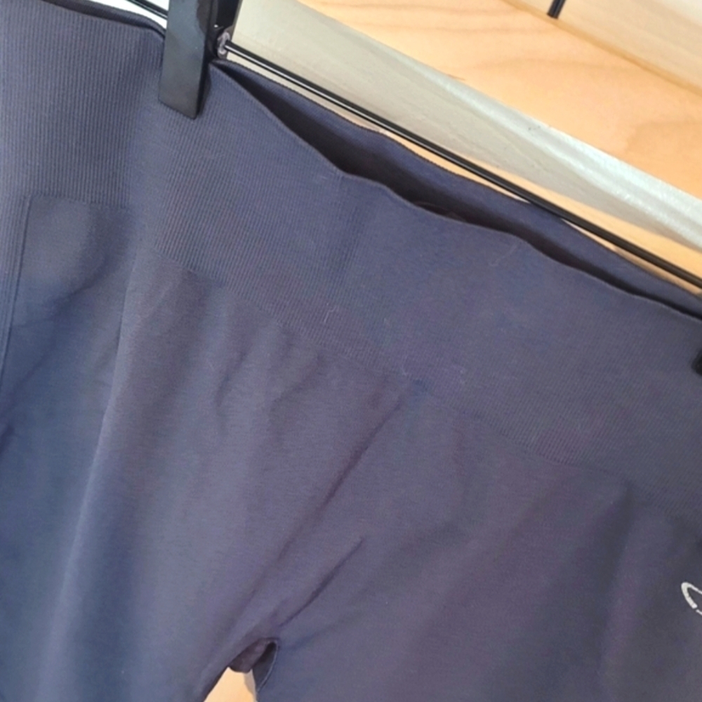 CHAMPION Women's Capri Leggings - Picture 4 of 10